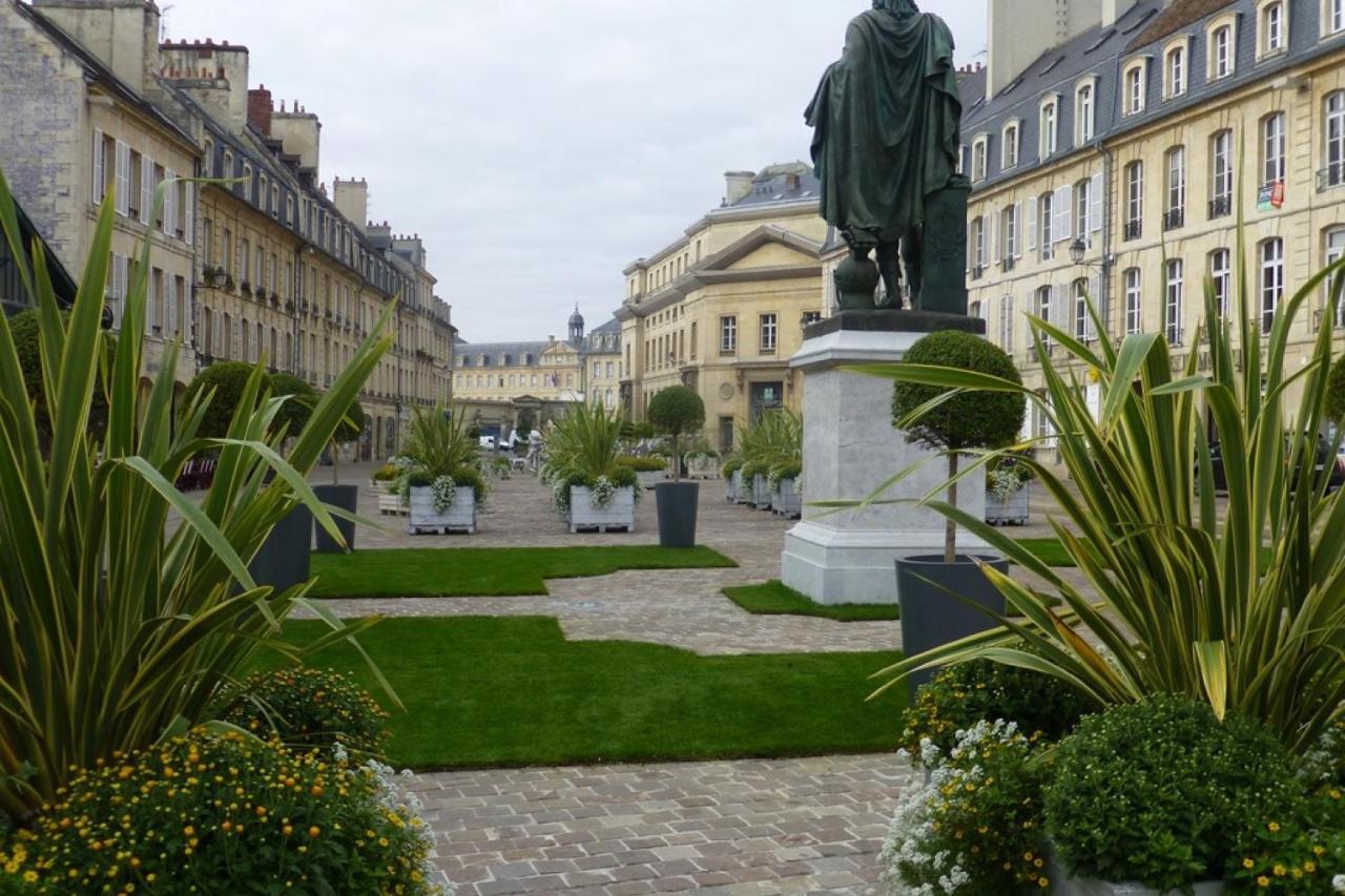 Douces Nuits Caennaises - Parking Prive Inclus, Centre Ville Exterior foto