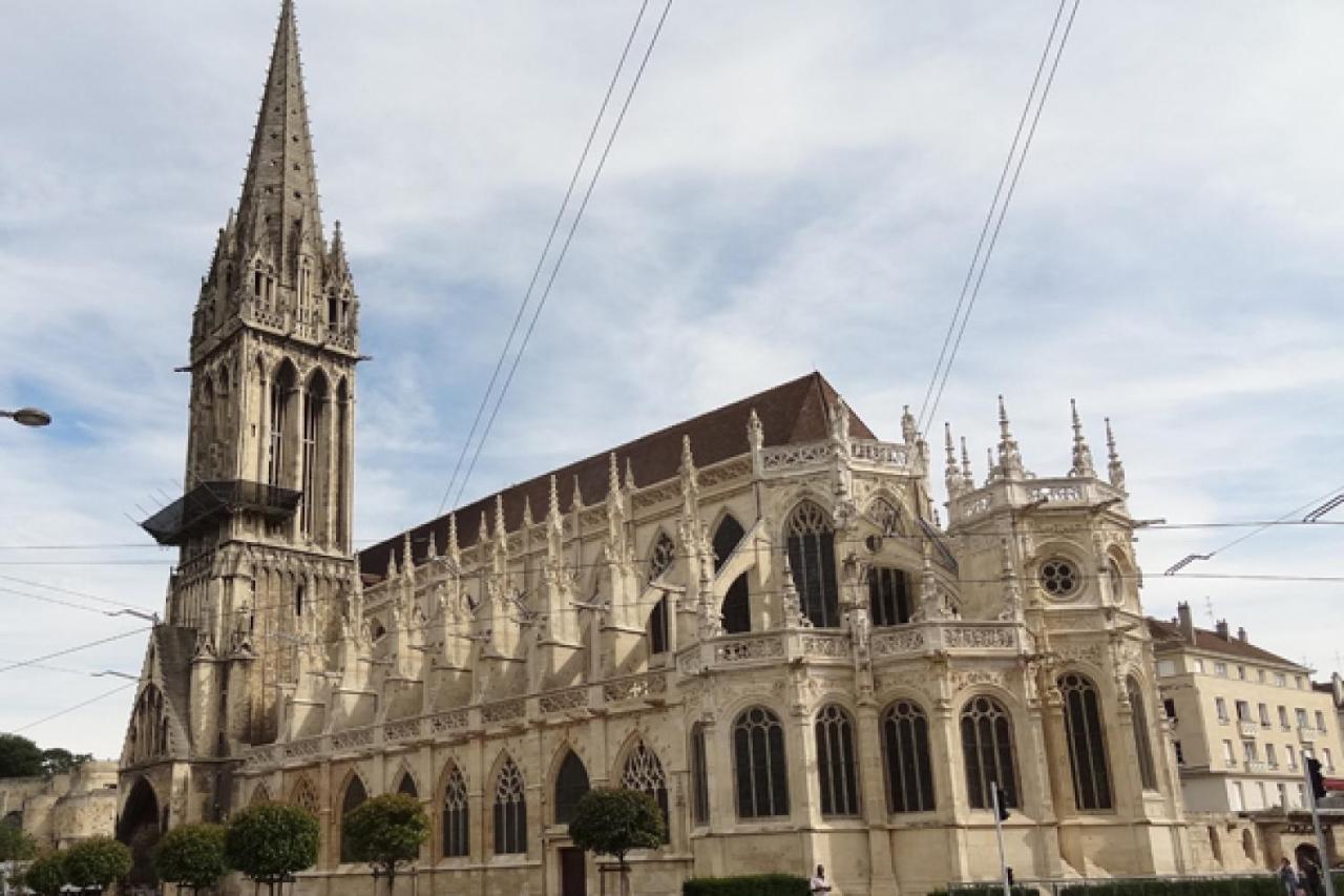 Douces Nuits Caennaises - Parking Prive Inclus, Centre Ville Exterior foto